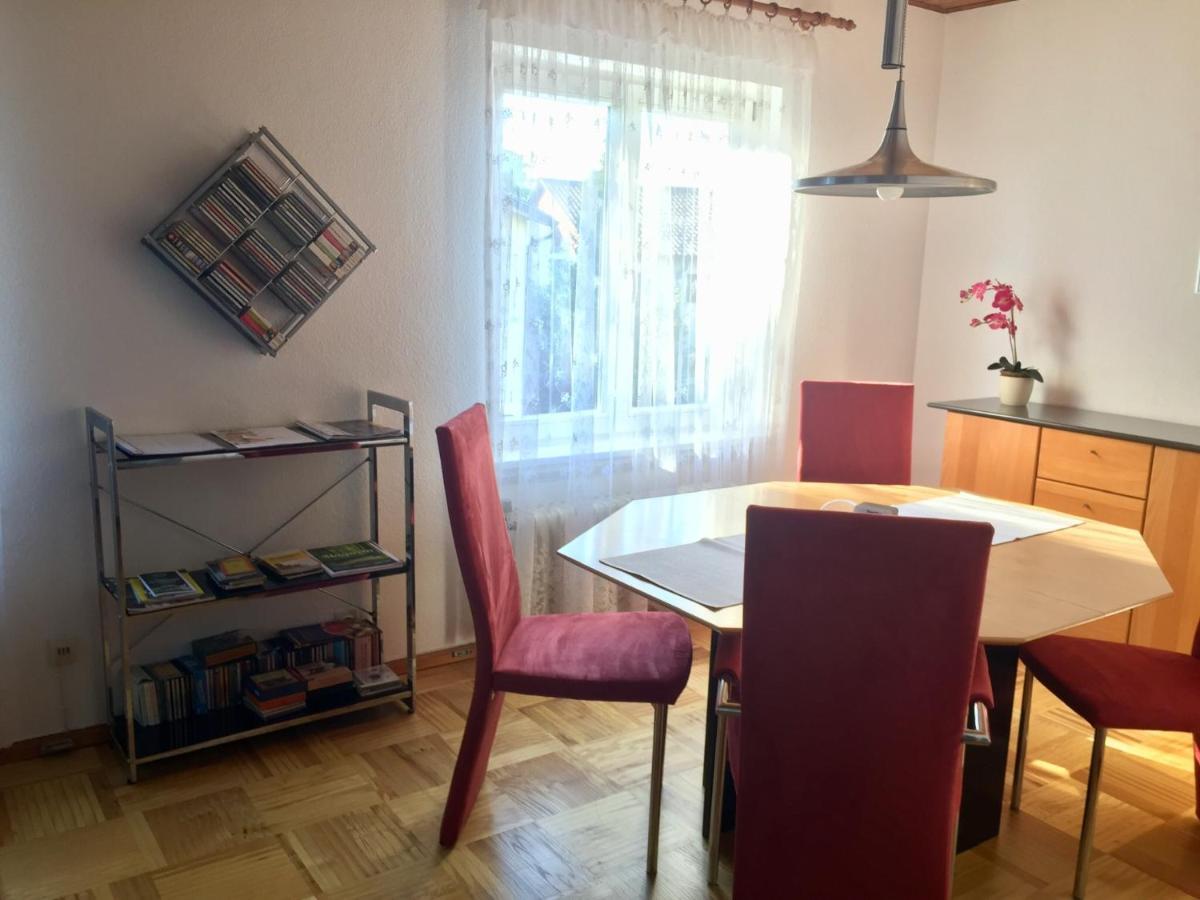 Blaues Haus Appartement Niederdorfelden Buitenkant foto
