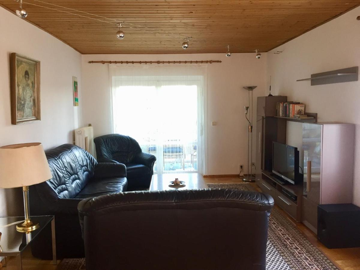 Blaues Haus Appartement Niederdorfelden Buitenkant foto